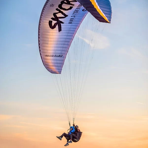 Vola en parapent amb SkyCrew i fes realiat els teus somnis