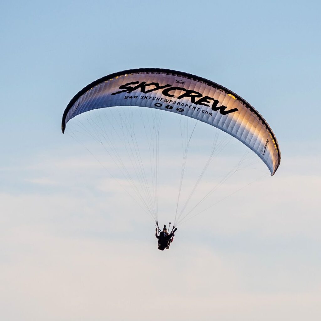 SkyCrew Parapent: vols en parapent per a totes les edats