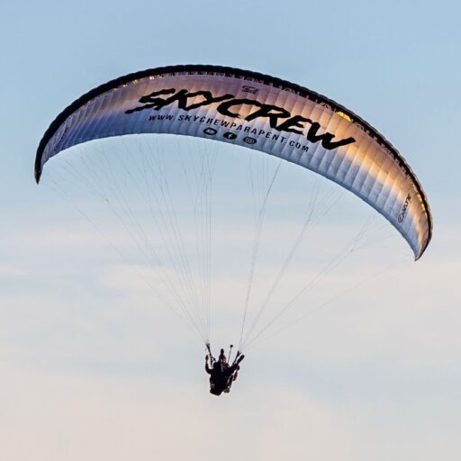 SkyCrew Parapent: vols en parapent per a totes les edats