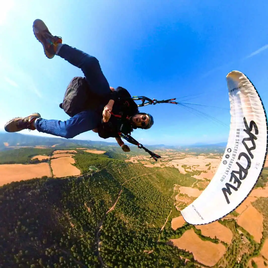 El vol en parapent més adrenalínic es viu amb SkyCrew